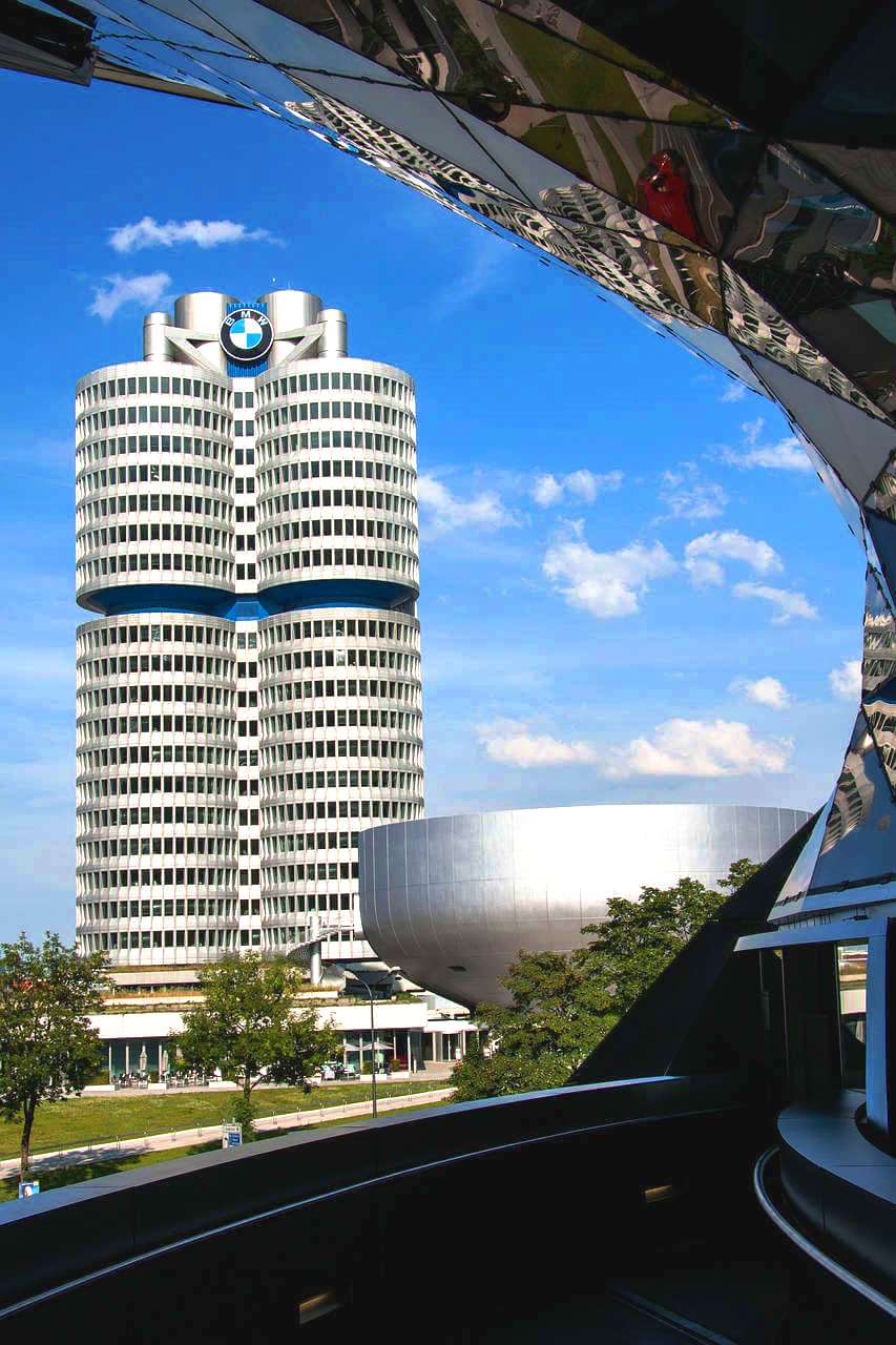 BMW-Muenchen-Hochhaus.jpg