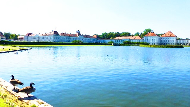Kanal-Nymphenburg-Schloss-Park.jpg
