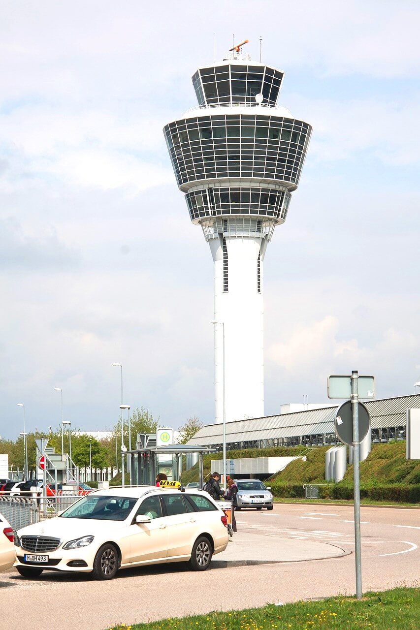 Tower-Flughafen.jpg