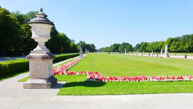 Park-Schloss-Nymphenburg.jpg
