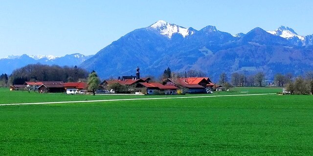 Landschaft-Berge-Traunstein.jpg